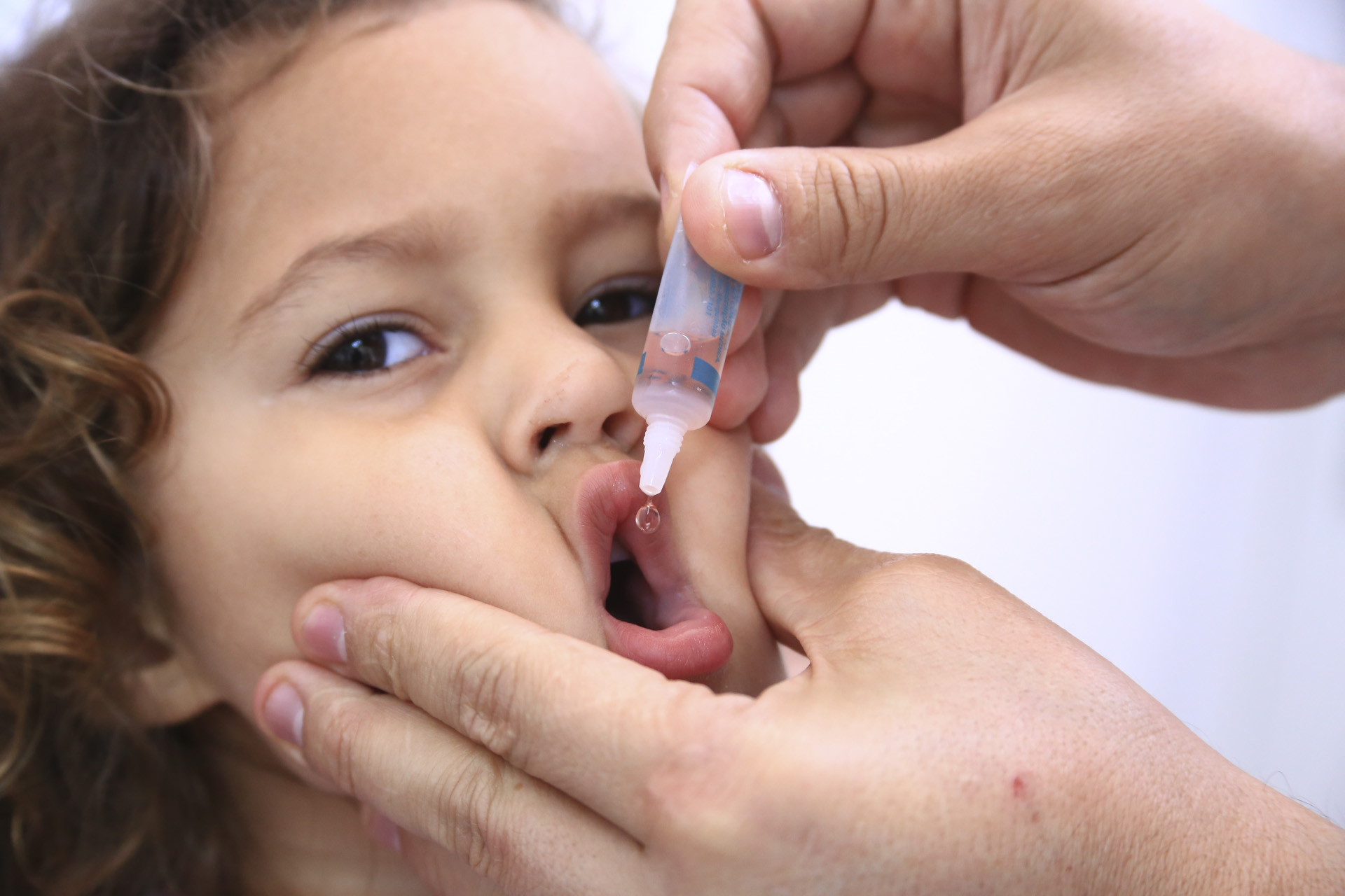 Campanha de vacinação contra a poliomielite segue até dia 30 - Revista Ampla