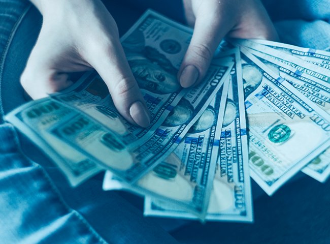 É hora de comprar dólar? Dólar