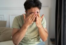 Dicas de saúde: coçar os olhos pode ser perigoso coçar os olhos