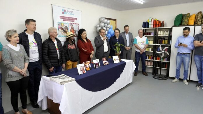 Dia C Toledo - Entrega da Embaixada Solidária -07 embaixada solidária