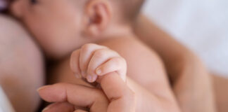 Cuidados nos primeiros meses de vida do bebê primeiros meses bebê