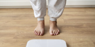 Obesidade em crianças dobra onde há comércio de alimentos não saudáveis e menos segurança Obesidade em crianças