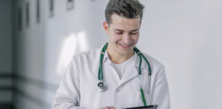 Entenda novas regras do CFM para publicidade médica em redes sociais Novas regras para publicidade médica em redes sociais