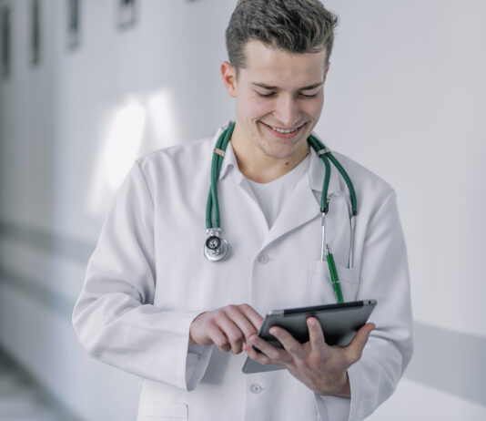 Novas regras para publicidade médica em redes sociais