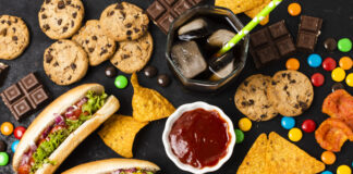 Sódio, gordura, açúcar em excesso ou aditivos estão presentes em 98,8% dos alimentos ultraprocessados Alimentos ultraprocessados