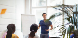 Educação corporativa na saúde: um desafio contínuo com benefícios inegáveis educação corporativa