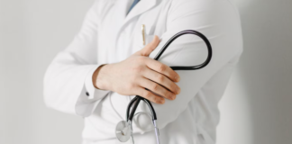 Médicos, clínicas e hospitais devem seguir novas regras de publicidade publicidade médica