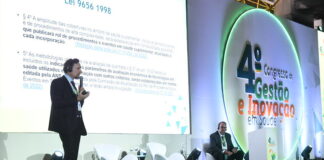 Colaboradores da Unimed Paraná palestram durante o 4º Congresso de Gestão e Inovação Congresso de Gestão e Inovação