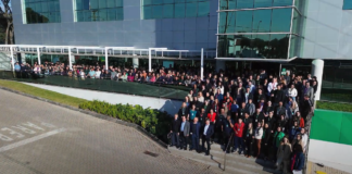 Vídeo celebra 45 anos da Unimed Paraná, com destaques de seu dia a dia e trajetória Vídeo celebra 45 anos da Unimed Paraná