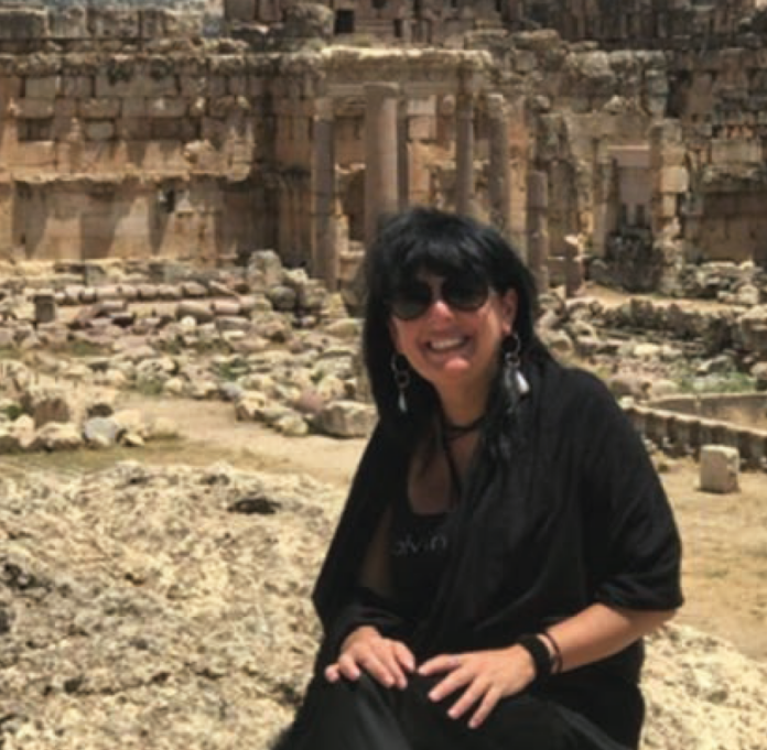 Maria Ofélia Fatuch: uma médica pediatra que une paixão pela medicina e pela literatura em sua trajetória