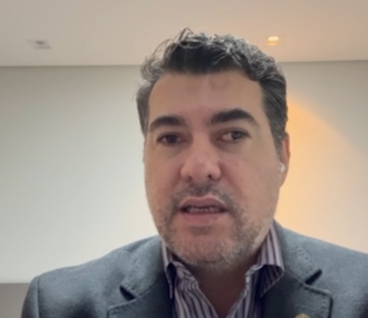 PMMA: quais os riscos do uso em procedimentos estéticos? Entenda mais sobre o uso do PMMA em procedimentos estéticos e o que as autoridades em saúde dizem sobre nesta Conversa Ampla