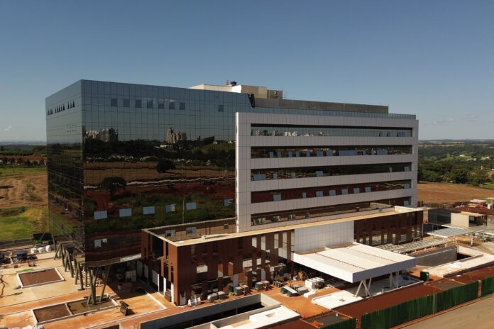 Hospital Unimed Londrina Inauguração do Hospital Unimed Londrina e ação especial com colaboradores marcam a celebração do aniversário