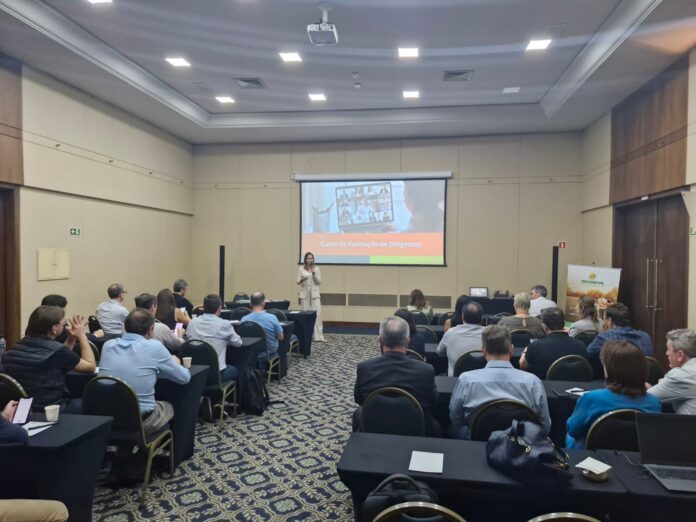 Formação de Dirigentes do Sistema Unimed Curso de Formação de Dirigentes - Unimed Paraná