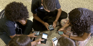 Adolescentes não têm apoio para lidar com redes sociais, diz pesquisa adolescente rede social