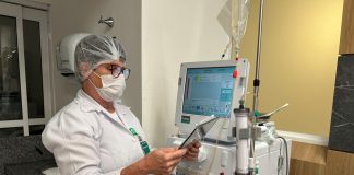 Curso técnico de enfermagem da Unimed Londrina alia capacitação e atendimento humanizado Foto 3 - Rosana Milene Campos Rego, estagiária curso técnico de enfermagem Unimed