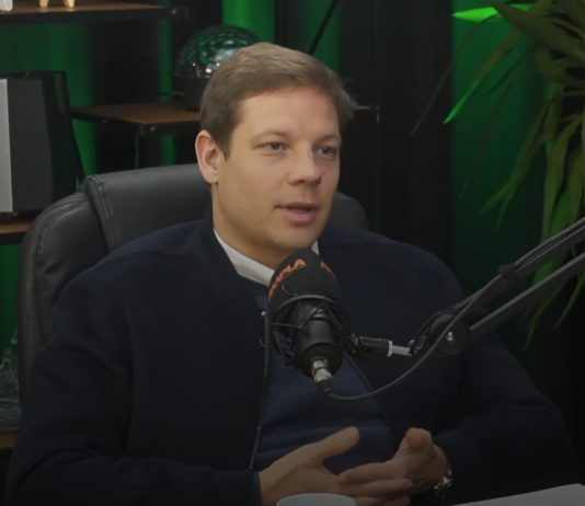 Miguel Simões de Assis, oftalmologista do Instituto de Oftalmologia de Curitiba (IOC), fala sobre os mitos e verdades sobre o cuidado com a visão