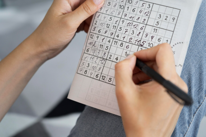 https://www.freepik.com/free-photo/person-playing-sudoku-game_17660180.htm#fromView=search&page=1&position=1&uuid=67d78212-137a-4454-b91e-58d29cde3962&query=sudoku sudoku