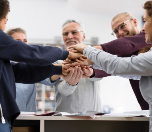 Dicas para liderar equipes de forma inspiradora liderar equipes