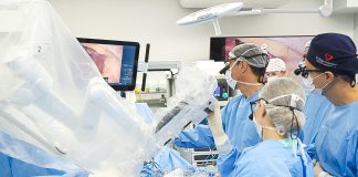 Primeira cirurgia cardíaca robótica é realizada pelo HGU de Maringá PRIMEIRA CIRURGIA CARDÍACA ROBÓTICA 10