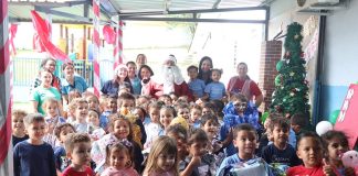 Luzes que abraçam: Unimed Cascavel pratica voluntariado em ações de Natal unimed cascavel