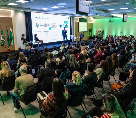 Soluções tecnológicas de um sistema inovador 5º painel do E-saúde debate soluções tecnológicas de um sistema inovador
