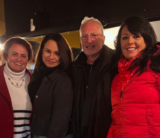 Arte, Literatura e Medicina: um antigo laço Maria Ofélia com membros e colegas da Sobrames-PR, promovendo a literatura em encontro recente