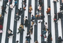 A conta que não fecha: a solidão em um mundo conectado Ilustração: shutterstock