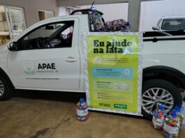 APAE de Jandaia do Sul entrega 60 galões de tampinhas à Unimed Apucarana unimed apucarana