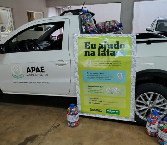 APAE de Jandaia do Sul entrega 60 galões de tampinhas à Unimed Apucarana unimed apucarana