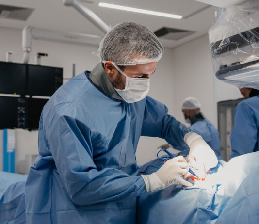 Hospital Regional Unimed Londrina realiza implante inédito de marca-passo sem eletrodo no átrio na América do Sul hospital unimed londrina