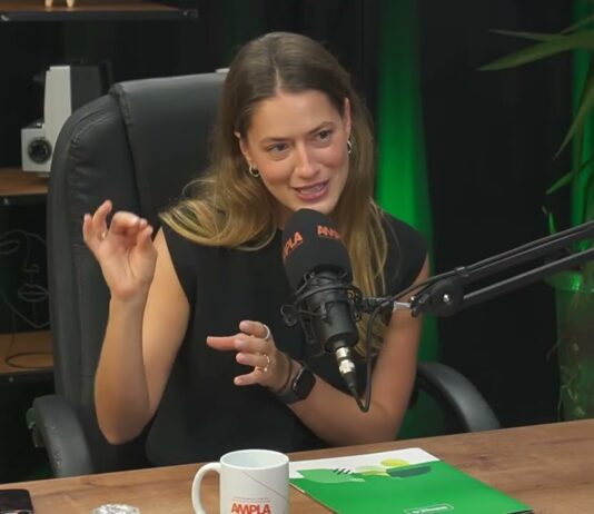 Síndrome dos Ovários Policísticos pode estar por trás de sintomas comuns nas mulheres