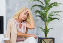 Sintomas da menopausa têm intensidade diferente em cada mulher sintomas menopausa