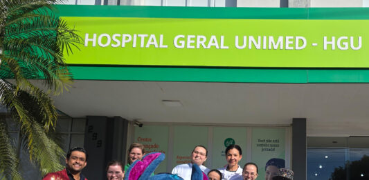 Hospital Geral Unimed de Toledo recebe artistas do Circo Fantástico