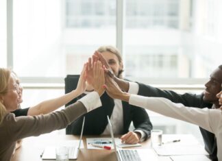 Mais que metas: o desafio humano de liderar desafio em liderar
