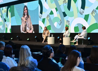 Coragem para mudar, liderar e cuidar: conferência destaca papel feminino na sociedade Conferência especial abriu a programação do 32º Suespar