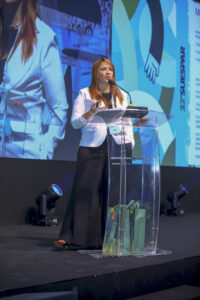 conferência destaca papel feminino na sociedade