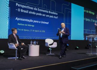 Entre ventos a favor e contra, economista analisa cenário do Brasil A desaceleração econômica foi um dos desafios apontados pelo ex-ministro
