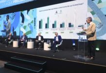 A Unimed que precisamos começa agora Dirigentes das Casas Nacionais do Sistema Unimed participaram da plenária de abertura do 32º Suespar, que debateu os desafios e caminhos para o futuro do Sistema